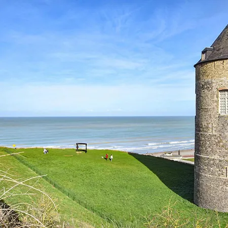 2 Bedroom Beautiful In בית נופש Boulleville