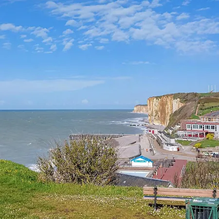 2 Bedroom Beautiful In בית נופש