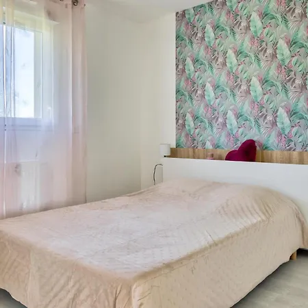 2 Bedroom Beautiful In *